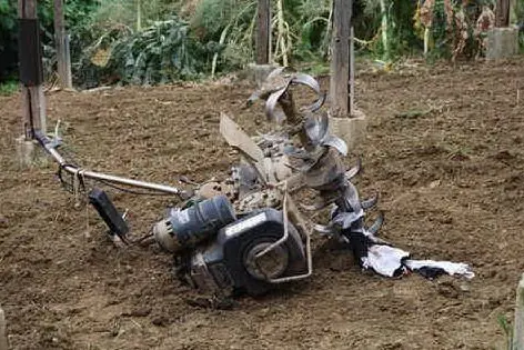Una motozappa