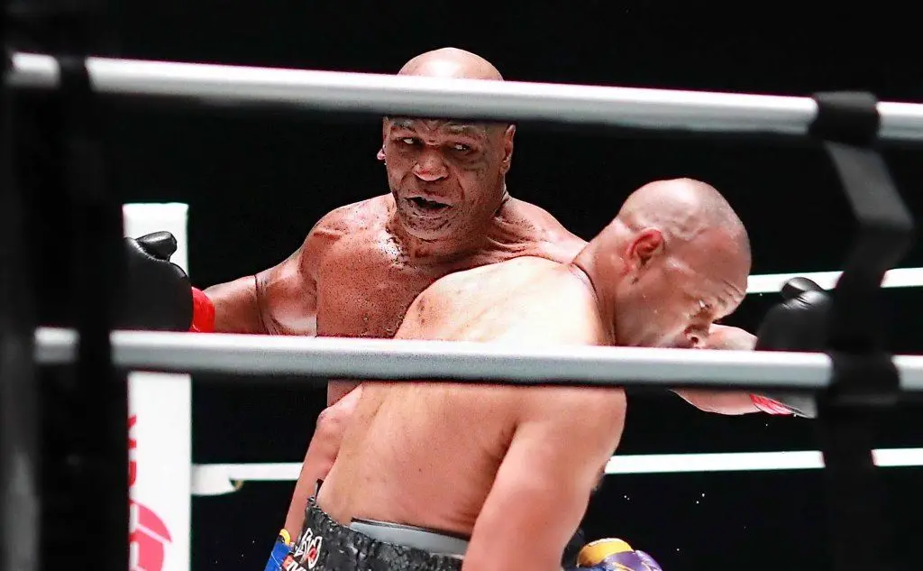 Il recente match tra Mike Tyson e Roy Jones Jr. (foto Ansa)