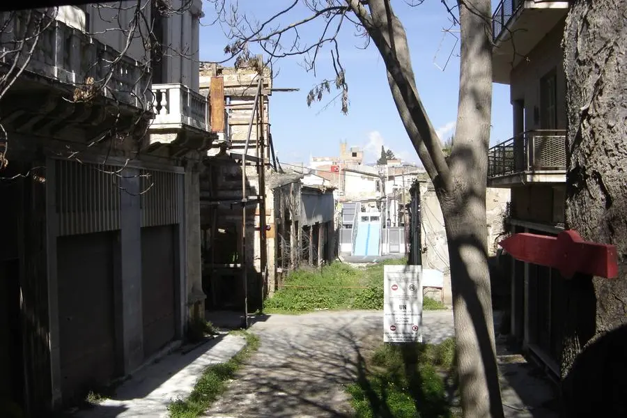 Nicosia è l'unica capitale europea ancora divisa in due frazioni separate dalla &quot;linea verde&quot; (foto Wikipedia)