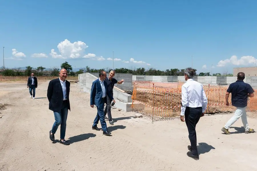 Il sopralluogo di Truzzu al nuovo Ecocentro (foto da Facebook)