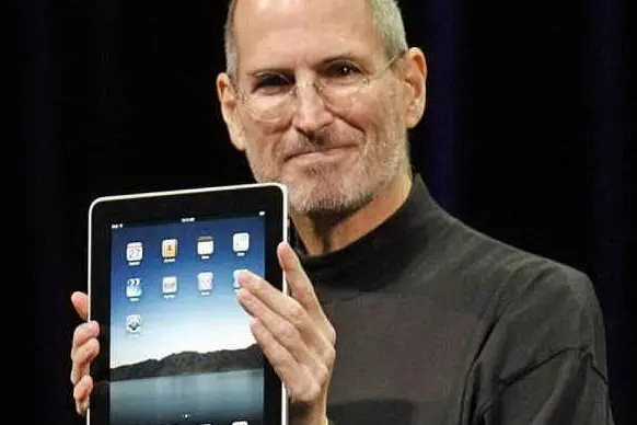 Steve Jobs con un iPad