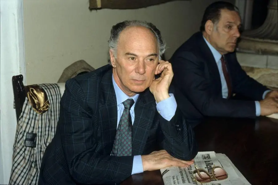 Lo scrittore e giornalista Nantas Salvalaggio nel 1998 (foto da Wikipedia)