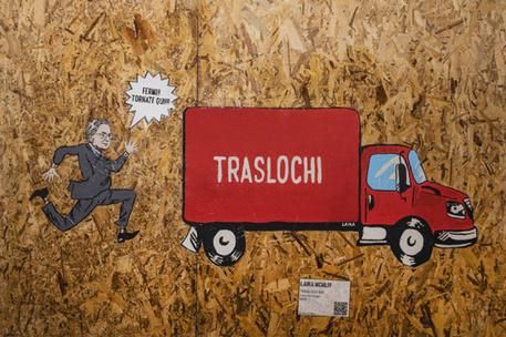 “Fermi, tornate qui”: il murale del trasloco mancato di Mattarella