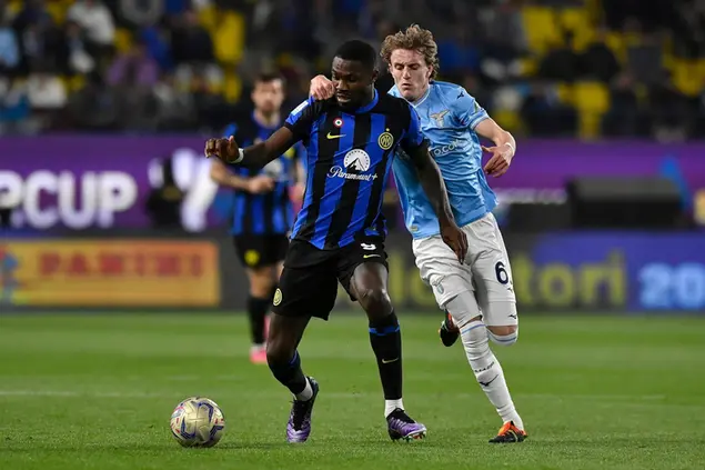 Un momento di Inter-Lazio (Ansa - Epa)
