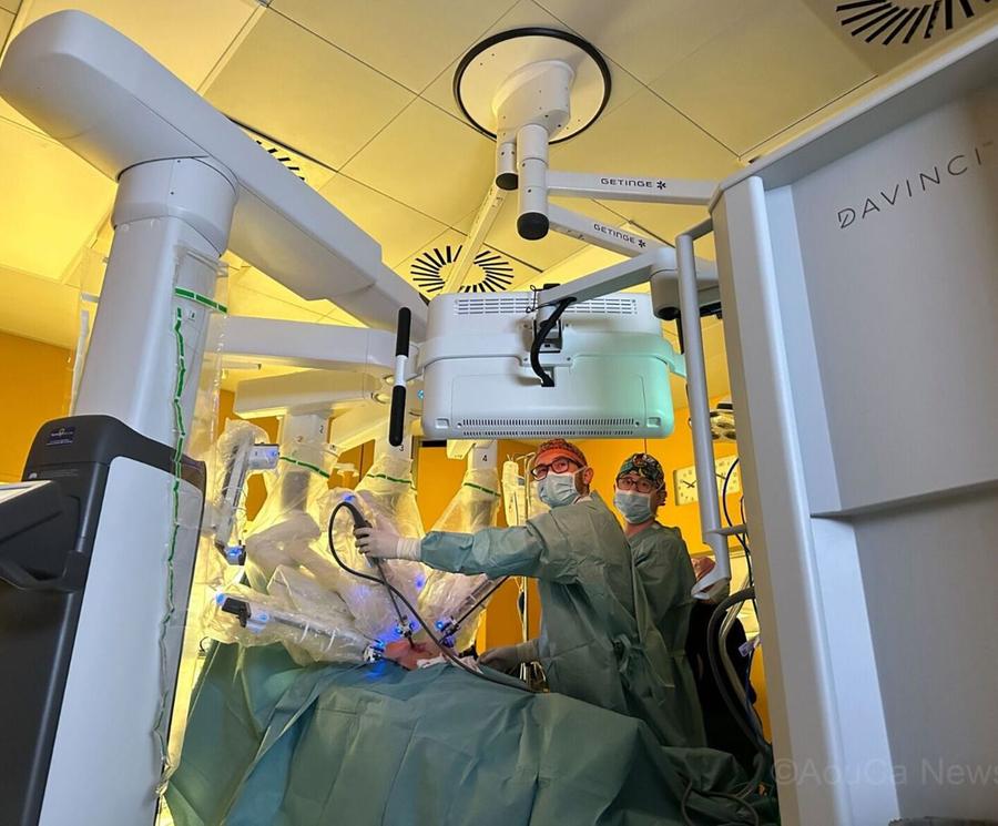 Tecnologia chirurgica: doppio intervento con il robot Da Vinci
