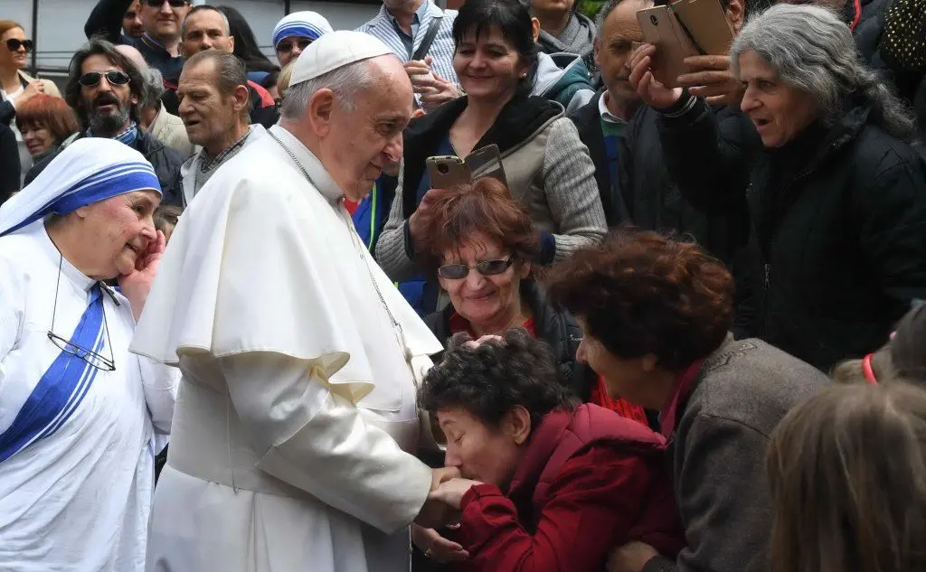 Il Papa è arrivato a Skopje dopo la tappa in Bulgaria