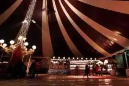 L'interno di un circo (immagine simbolo)