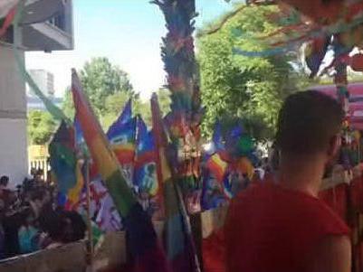 A Cagliari sfila l'orgoglio gay: in migliaia al Sardegna Pride