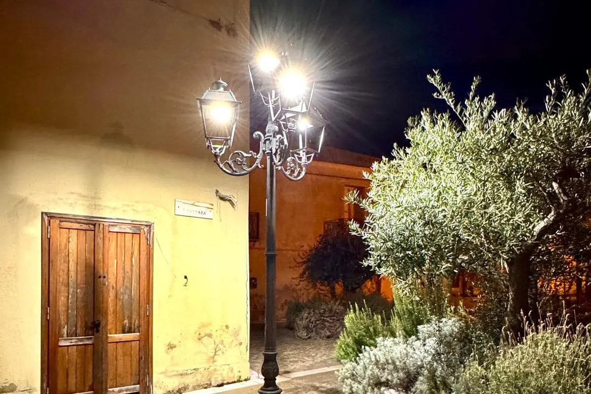 Nuova illuminazione in piazza Sant'Antonio a Senorbì
