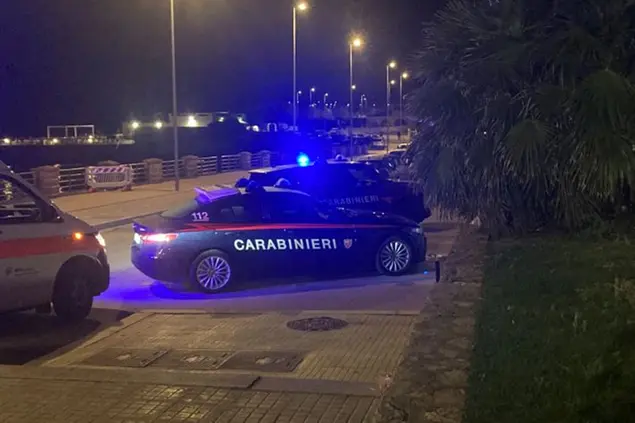 I carabinieri sul luogo dell'aggressione (foto Pala)