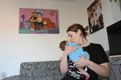 Giulia Salis con il suo bambino (foto Alessandra Chergia)