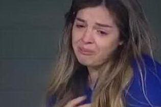 Maradona, la figlio Dalma in lacrime sugli spalti dello stadio