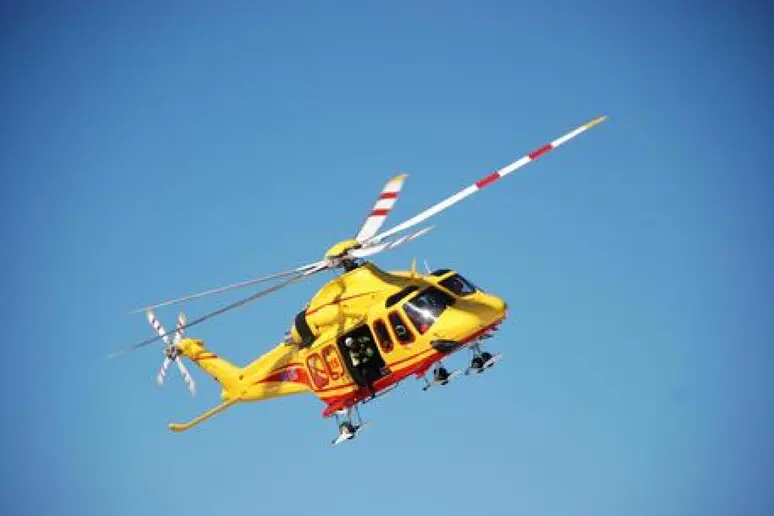 Elisoccorso in azione, immagine simbolo (foto Archivio)