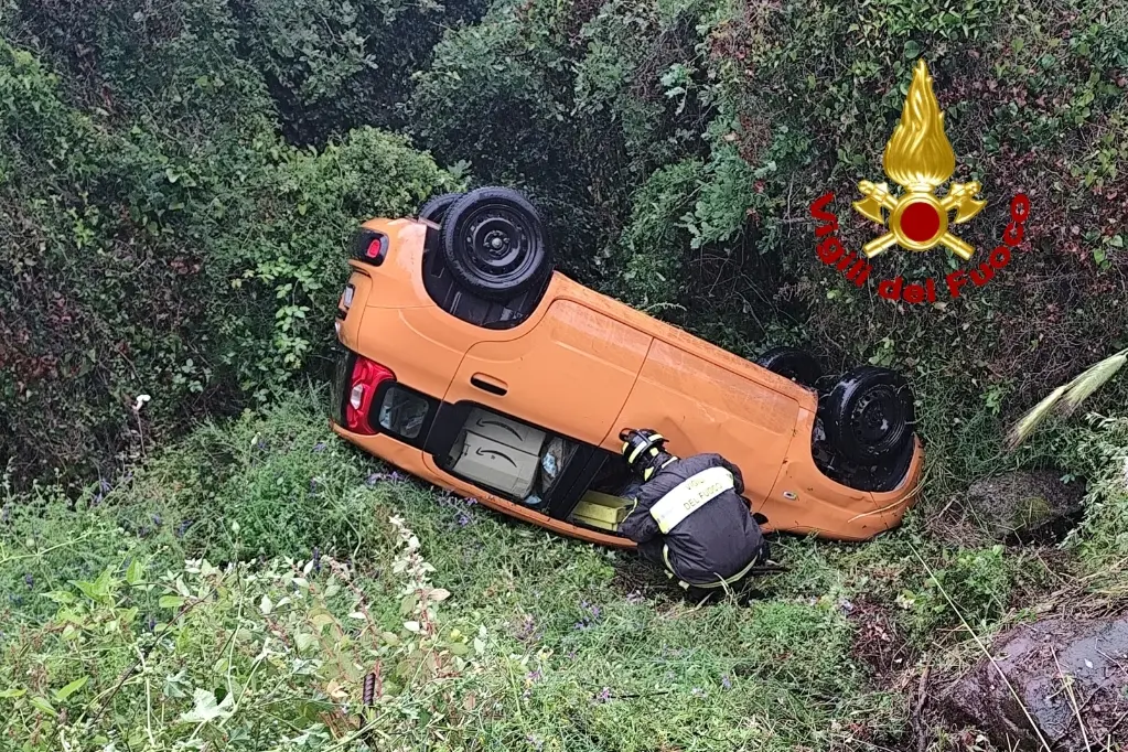 L'incidente a Ula Tirso (foto vigili del fuoco)