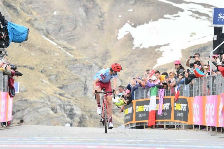 Giro, 13esima tappa: vince Zakarin, Polanc in rosa