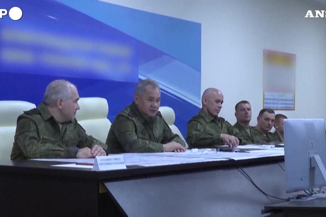 Il ministro della Difesa russo Shoigu ai capi militari: &quot;Rafforzare le operazioni&quot;