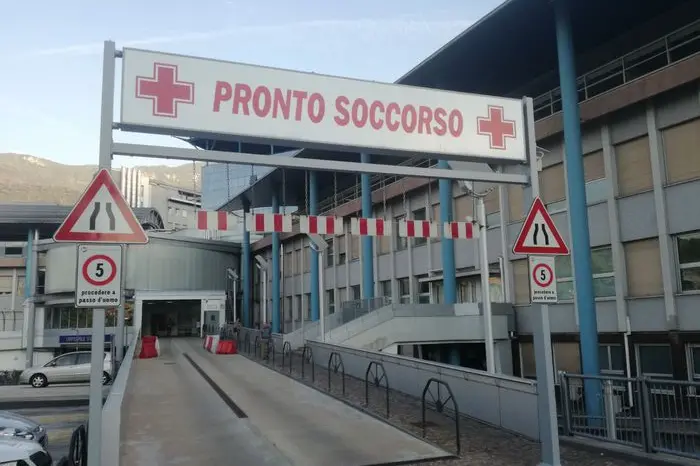 Das Krankenhaus Santa Chiara in Trient (Ansa)