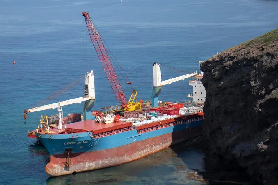 I lavori per la rimozione del cargo (L'Unione Sarda - Murru)