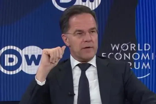 Rutte (Nato): "diplomazia ponderata" per risolvere caso Groenlandia