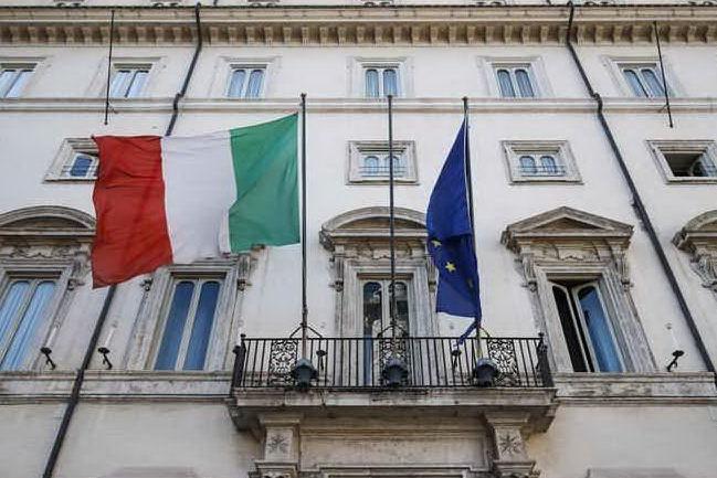 Palazzo Chigi, scatta il totonomi: da Di Maio a Draghi, da Conte a Cottarelli. Il vostro preferito?