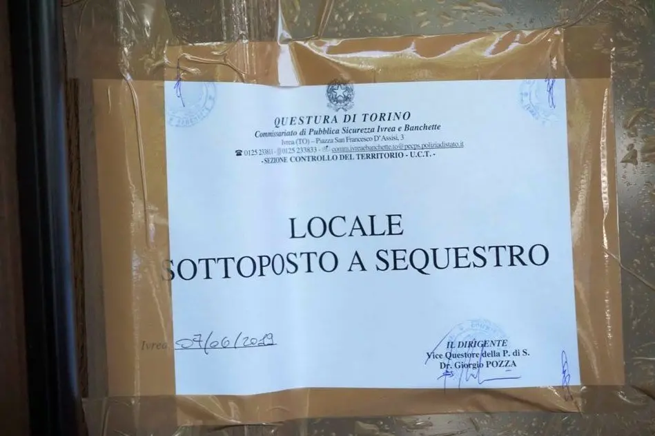 I sigilli all'abitazione (Ansa)