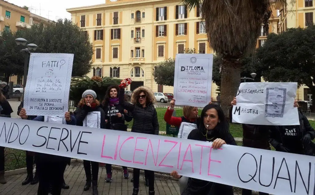 Cagliari, la protesta degli insegnanti