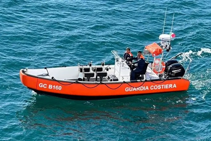 La motovedetta della Guardia Costiera