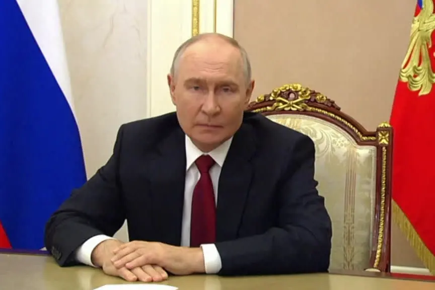 Russia al voto, Putin esorta a scegliere i "veri patrioti"