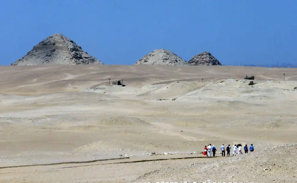 Il sito archeologico di Saqqara, dove si trovano una grande necropoli e 11 piramidi. (Foto Ansa)