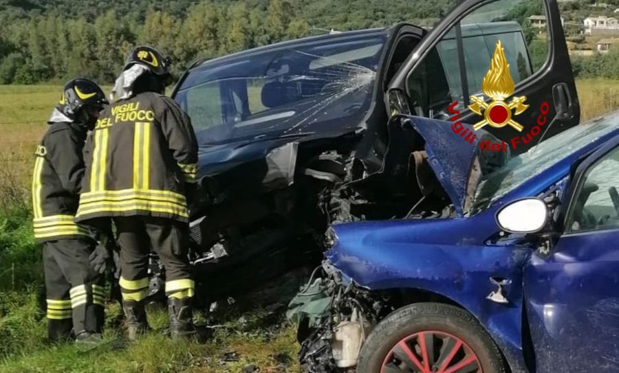 castiadas tragico scontro sulla provinciale due morti l unione sarda it