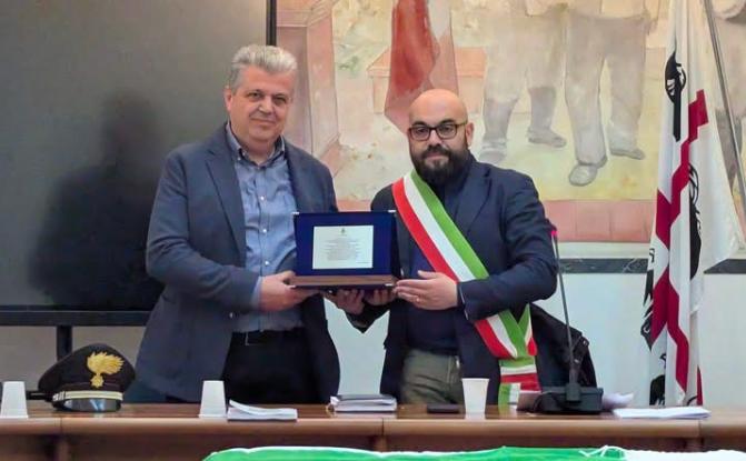 Il luogotenente Matteo Secchi va in pensione, il saluto del Comune di Usini