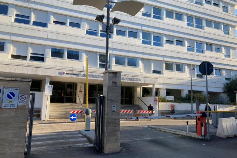 “Oltre 500 precari negli ospedali di Sassari”: la denuncia dei sindacati