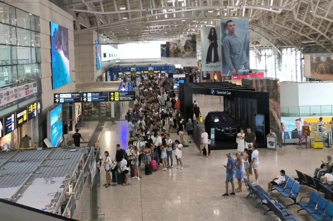 Code all'aeroporto di Cagliari