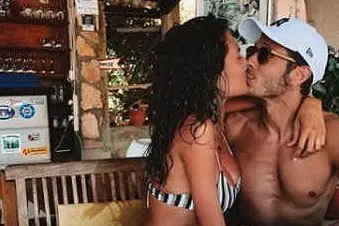 Valentino Rossi e la fidanzata Francesca Sofia Novello (foto da Instagram)