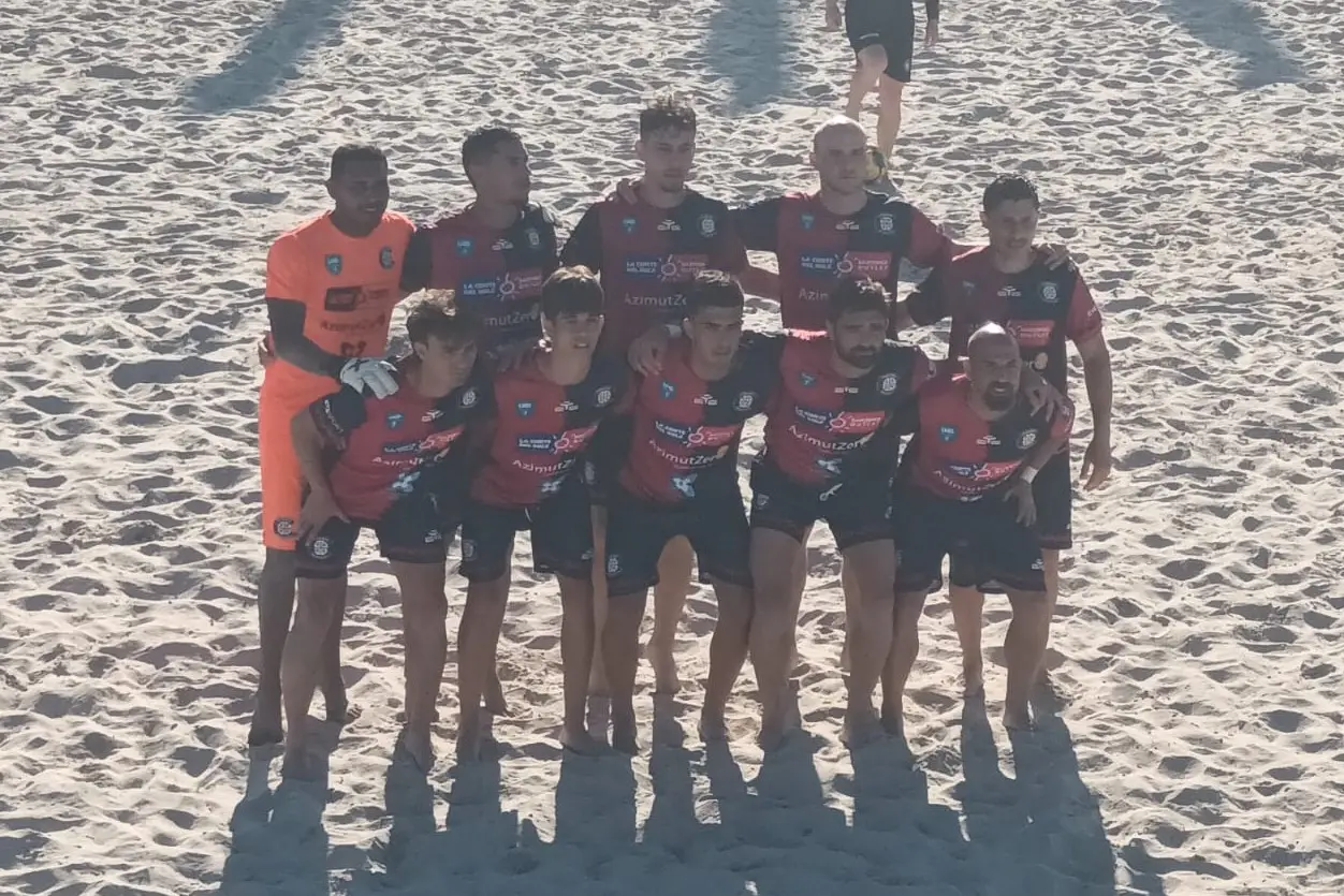 Il Cagliari Beach Soccer (Foto Antonio Burruni)