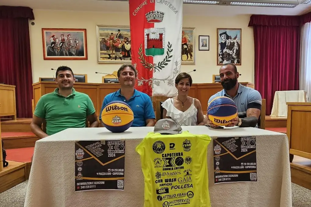 La presentazione del 3X3 Street Basket di Capoterra (foto Rubiu)