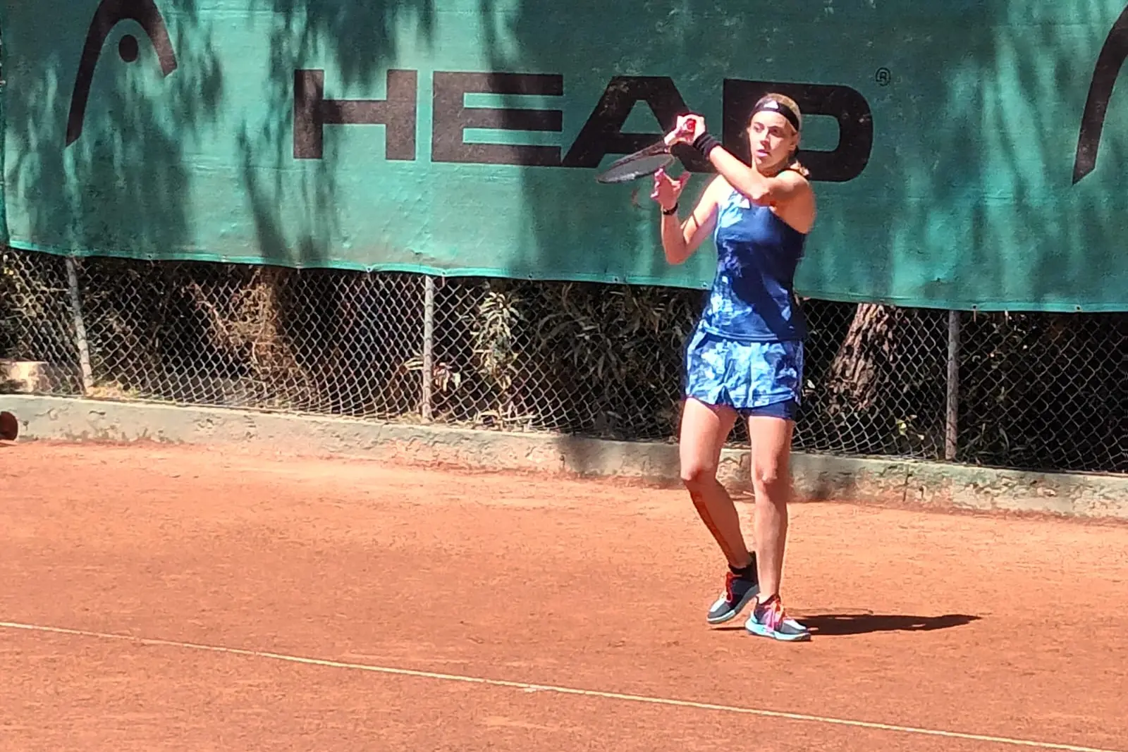 La tennista Federica Bilardo in campo a Pula (foto concessa Ufficio Stampa)