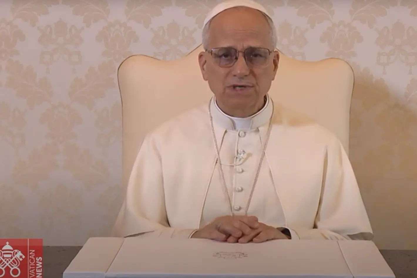 Il Papa durante il video messaggio (foto da frame @VaticanNews)