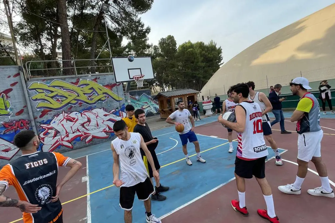 Il primo allenamento dell'academy di streetball a Sa Duchessa (foto Rubiu)