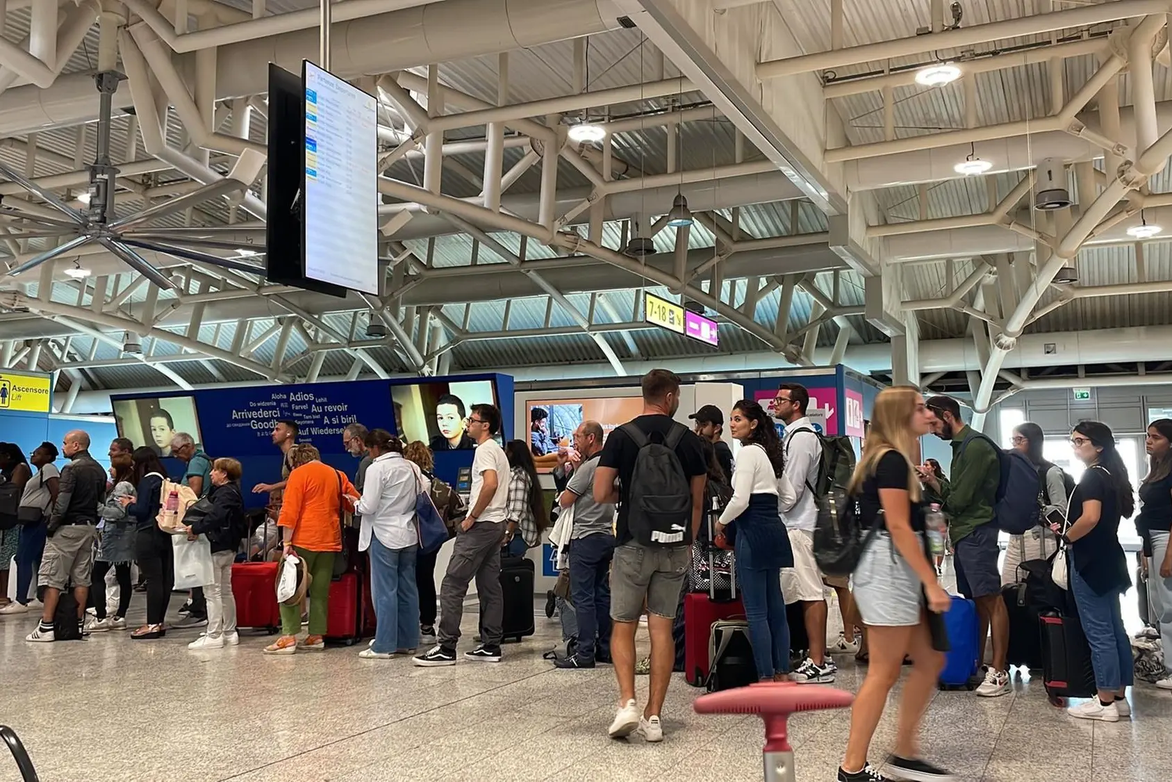 Passeggeri in aeroporto