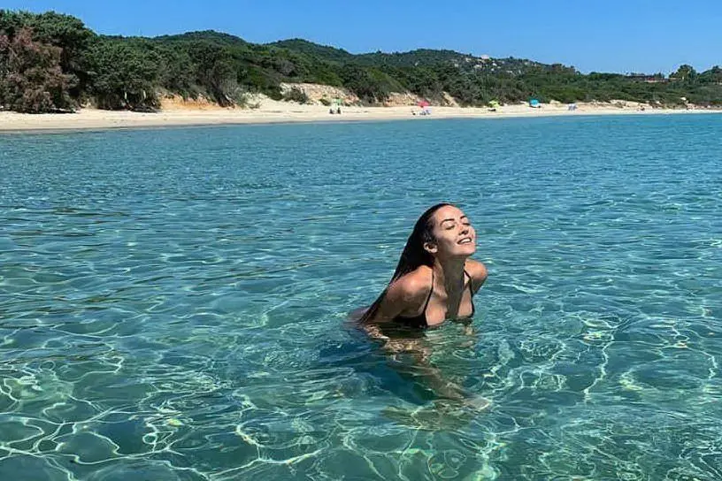 Giorgia Palmas a Costa Rei (foto da Instagram)