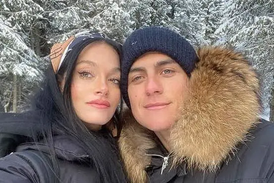 Oriana Sabatini e il fidanzato Paulo Dybala (foto da Instagram)