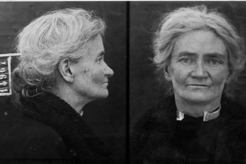 La foto segnaletica di Violet Gibson dopo il suo arresto a Roma (Wikimedia)