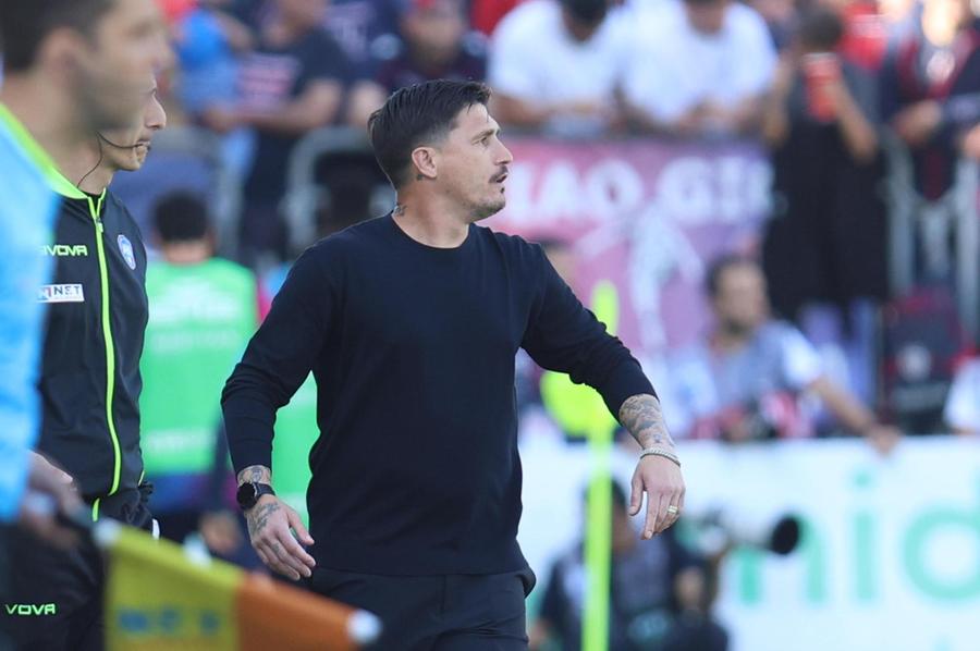 Pisacane presenta Inter-Cagliari: «Niente tabelle, possiamo fare punti contro chiunque»