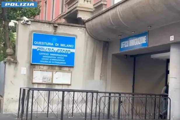 L'ufficio immigrazione della questura di Milano
