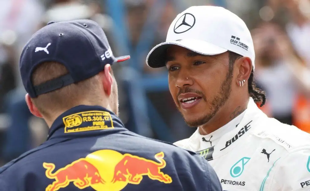 Max Verstappen e Lewis Hamilton
