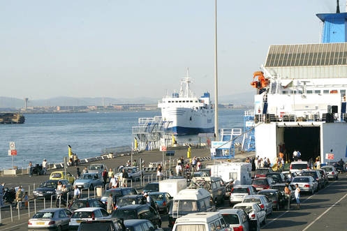 Il porto di Olbia (Ansa)