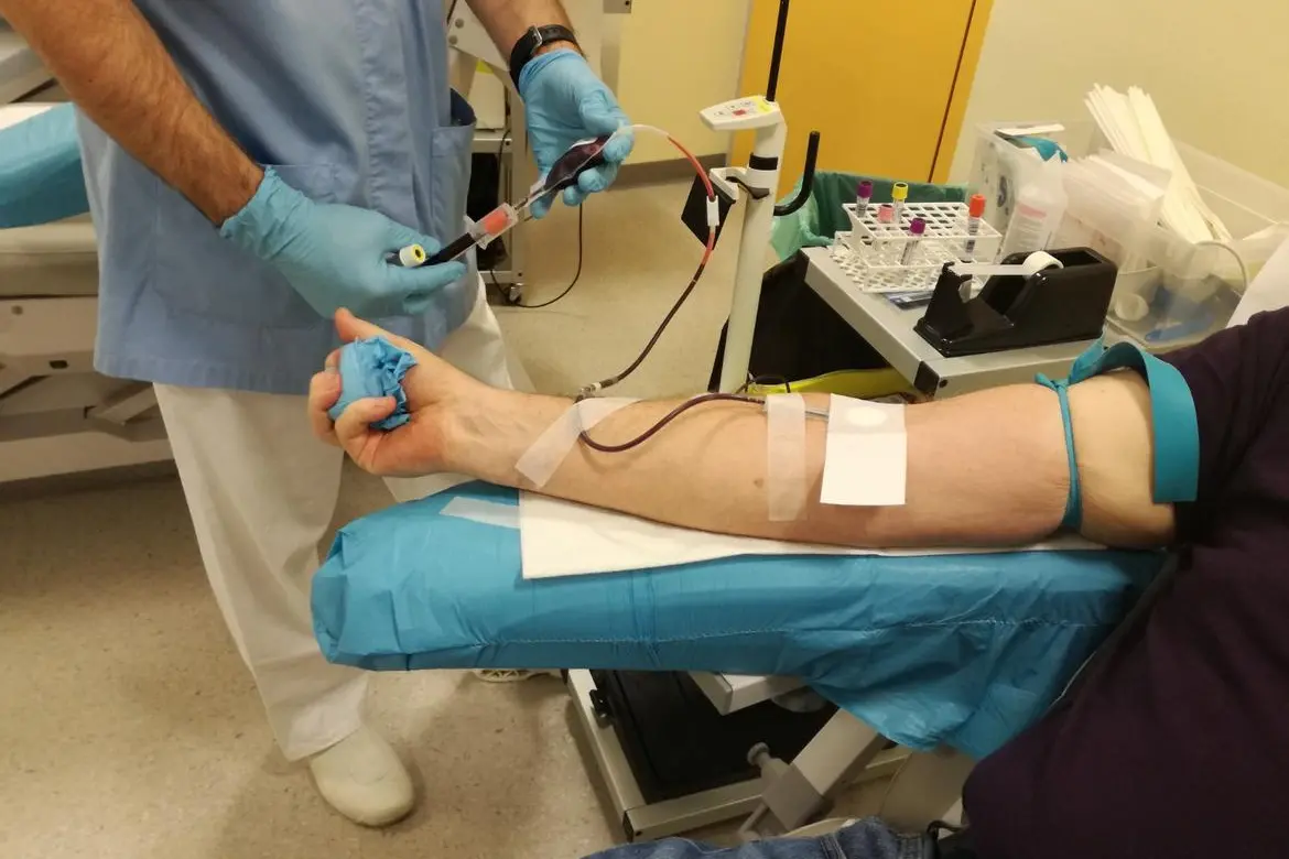 Un prelievo di sangue (Archivio)