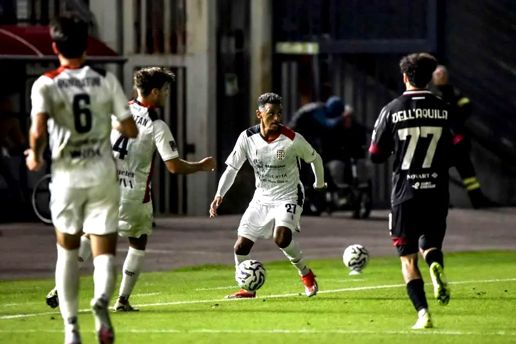 Zambataro ha giocato da titolare (foto ufficio stampa Arezzo)