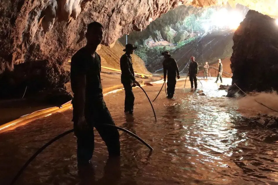 I soccorritori nella grotta thailandese